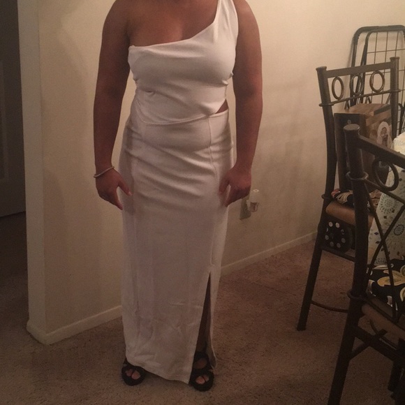 Boutique Style Sexy White Dress - Picture 6 of 8